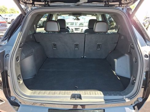 Used 2023 Chevrolet Equinox RS FWD image 28
