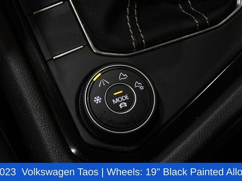 Used 2023 Volkswagen Taos SE image 22