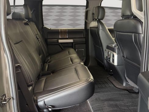 Used 2019 Ford F150 Lariat w/ Equipment Group 502A Luxury AWD/4WD image 11