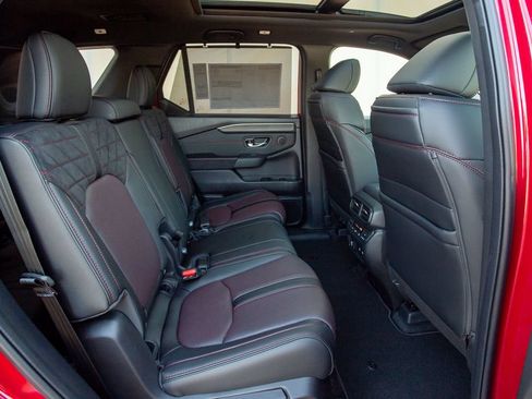 New 2026 Honda Pilot Black Edition image 15