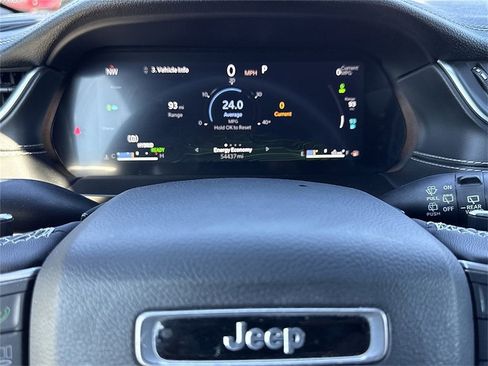 Used 2024 Jeep Grand Cherokee Limited 4xe image 12
