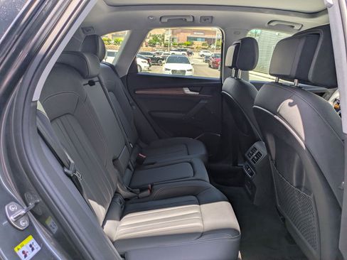 Used 2023 Audi Q5 2.0T Premium w/ Convenience Package AWD/4WD image 26