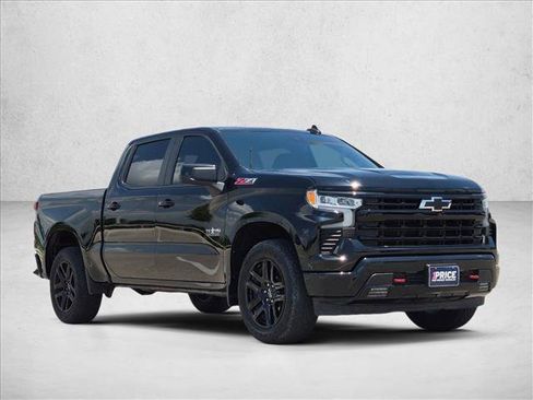 Used 2024 Chevrolet Silverado 1500 RST w/ Z71 Off-Road Package AWD/4WD image 3