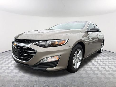 Used 2022 Chevrolet Malibu LS FWD image 1