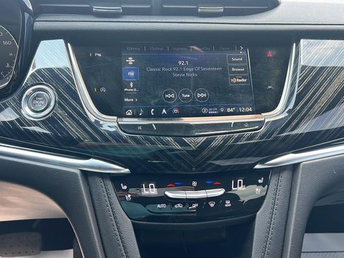 Used 2024 Cadillac XT6 Premium Luxury AWD/4WD image 22