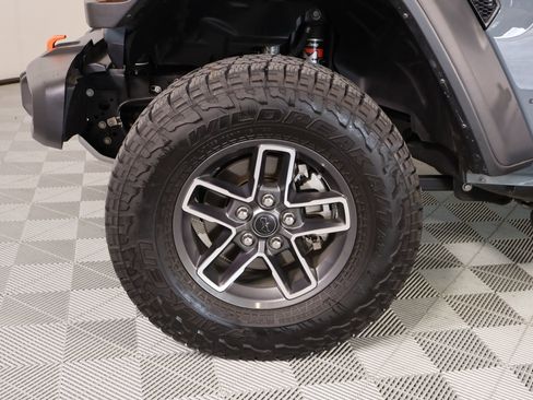 Used 2024 Jeep Gladiator Mojave w/ Safety Group AWD/4WD image 17