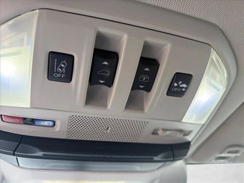 Used 2021 Subaru Ascent Limited w/ Technology Package AWD/4WD image 17