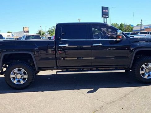 Used 2019 GMC Sierra 3500 Denali AWD/4WD image 11