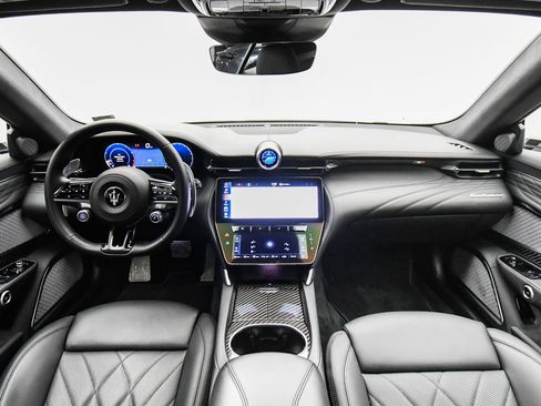 Used 2024 Maserati GranTurismo Modena image 13