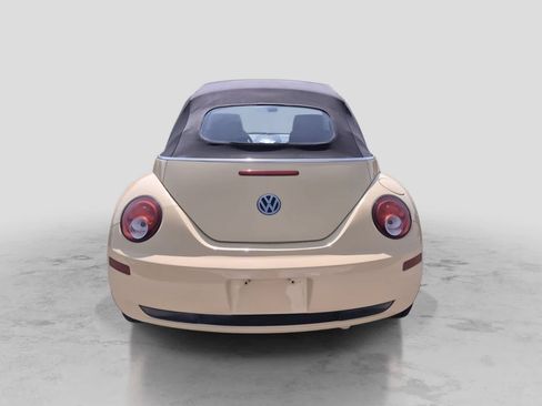 Used 2008 Volkswagen Beetle S FWD image 7