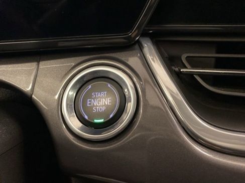 Used 2024 Chevrolet Trax ACTIV w/ Sunroof Package image 19