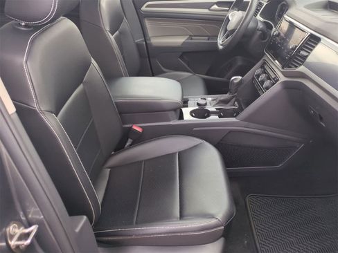 Used 2021 Volkswagen Atlas SEL R-Line image 11