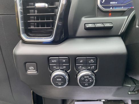 Used 2024 GMC Sierra 2500 Denali w/ Denali Reserve Package image 19