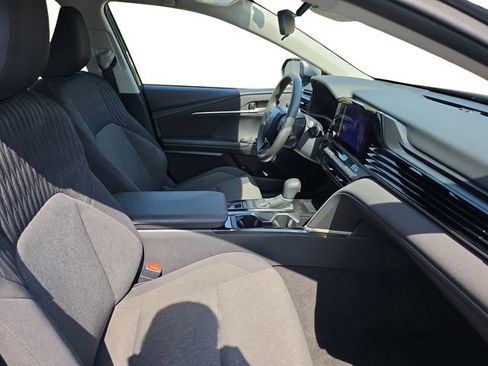 Used 2025 Toyota Camry LE image 15