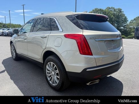 Used 2017 Cadillac XT5 Luxury w/ Driver Awareness Package AWD/4WD image 6