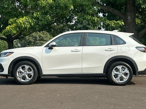Used 2023 Honda HR-V LX image 5