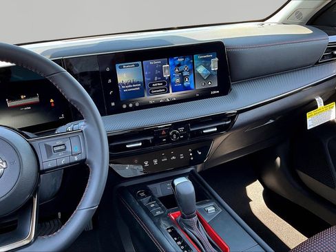 New 2026 Nissan Kicks SR AWD/4WD image 11
