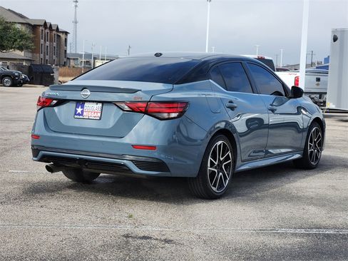 Used 2025 Nissan Sentra SR image 3