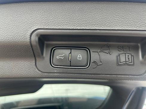 Used 2020 Ford Explorer Limited RWD image 37