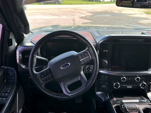 Used 2022 Ford F150 Lariat w/ Equipment Group 502A High AWD/4WD image 9