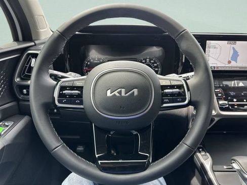 Used 2023 Kia Sorento S w/ Panoramic Sunroof Package FWD image 28