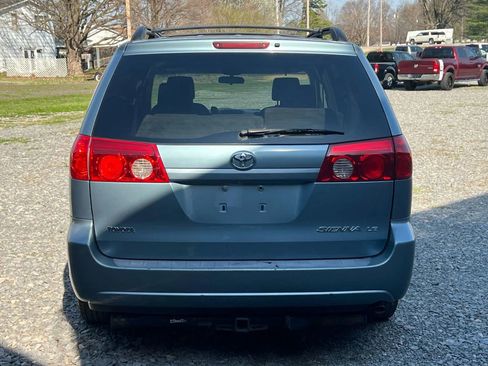Used 2007 Toyota Sienna CE FWD image 4