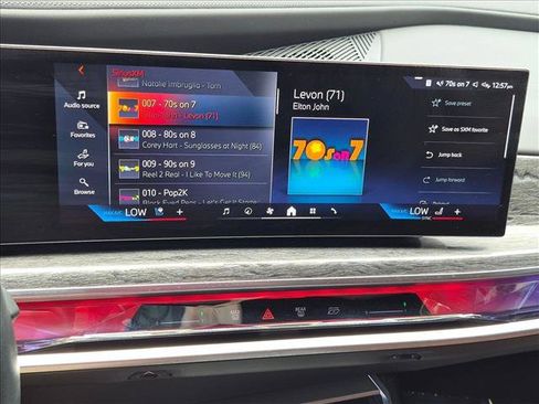 Used 2023 BMW i7 xDrive60 AWD/4WD image 7
