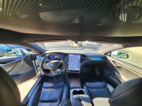 Used 2021 Tesla Model S Long Range Plus image 6
