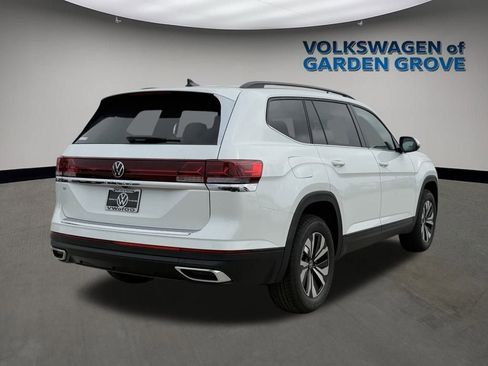 New 2026 Volkswagen Atlas SE image 7