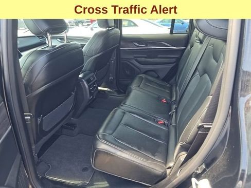 Used 2024 Jeep Grand Cherokee Limited AWD/4WD image 11