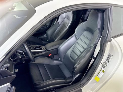 Used 2022 Porsche 911 Turbo S image 12