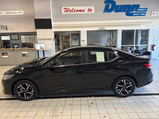 Used 2025 Nissan Sentra SV FWD image 6