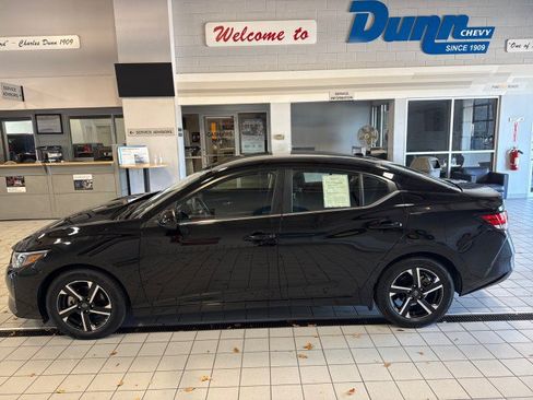 Used 2025 Nissan Sentra SV FWD image 6