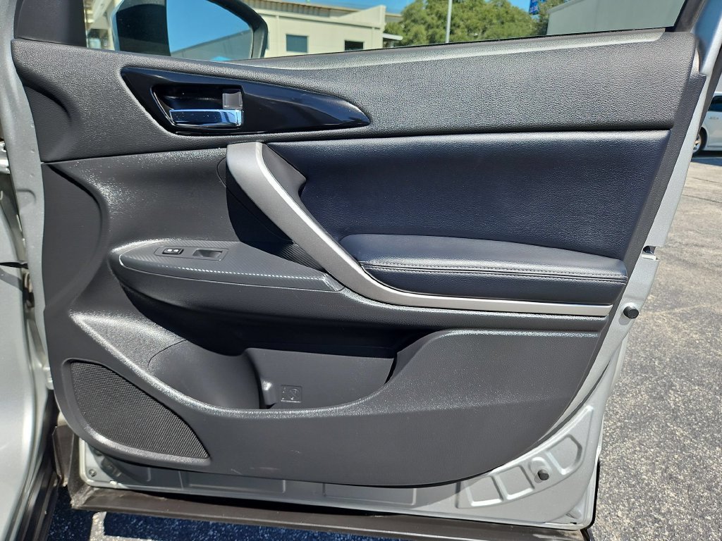 Used 2025 Mitsubishi Eclipse Cross SE AWD/4WD image 28