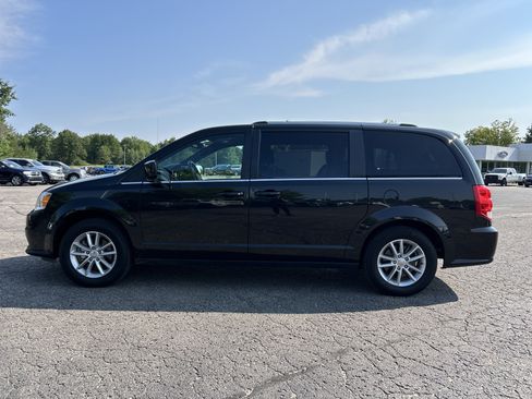 Used 2019 Dodge Grand Caravan SXT FWD image 6