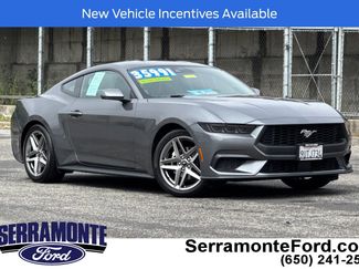 Used 2025 Ford Mustang Coupe RWD video 1