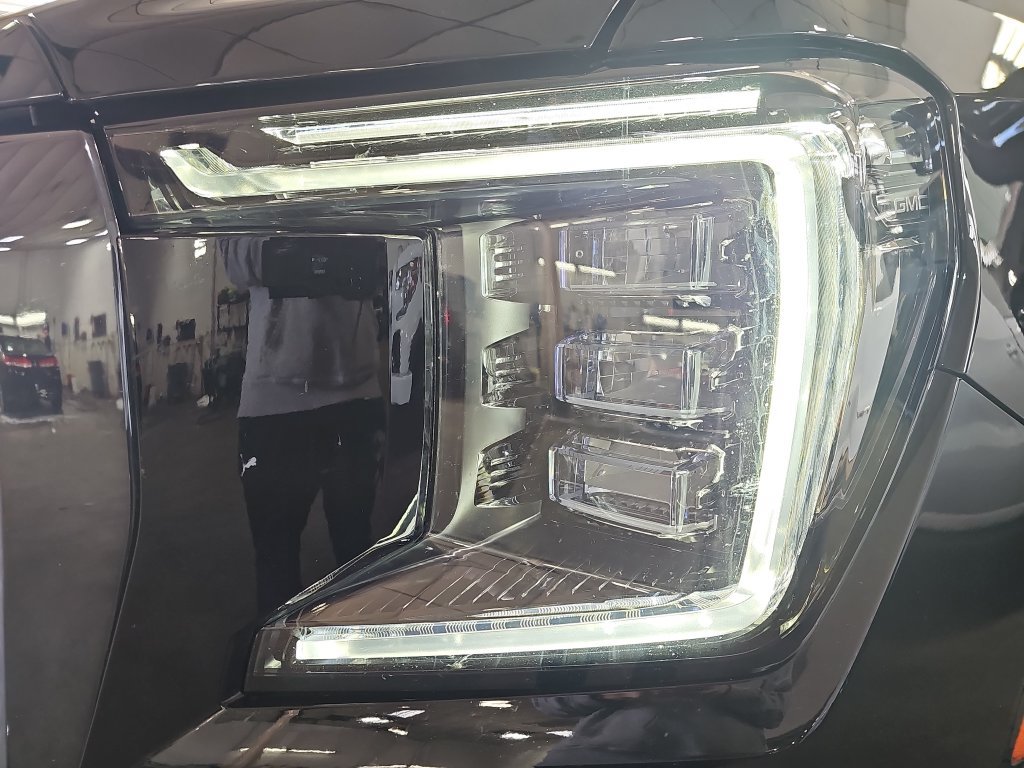 Certified 2023 GMC Yukon Denali Ultimate AWD/4WD image 38