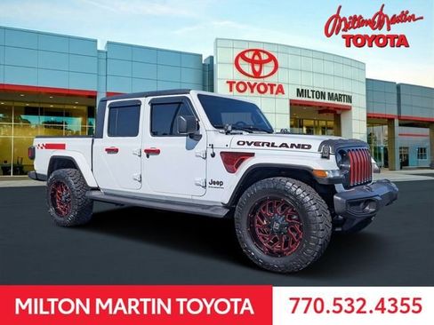 Used 2023 Jeep Gladiator Overland w/ Cold Weather Group AWD/4WD image 1