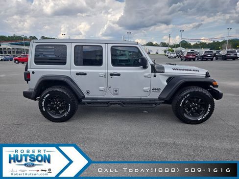 Used 2022 Jeep Wrangler Unlimited Sport AWD/4WD image 5
