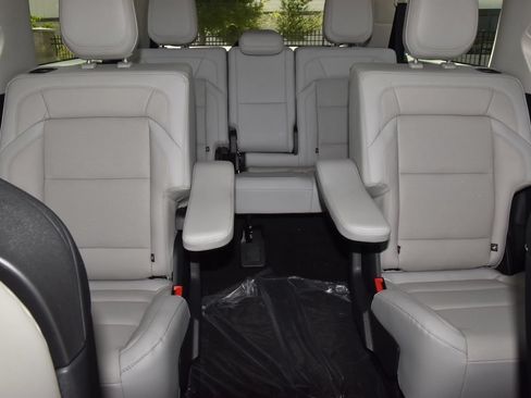 New 2026 Lincoln Navigator L Reserve w/ Jet Appearance Package AWD/4WD image 21
