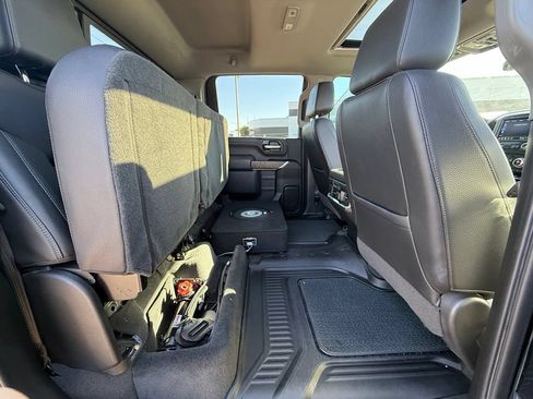 Used 2022 GMC Sierra 3500 Denali w/ Denali Black Diamond Edition AWD/4WD image 23