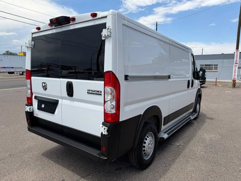 Used 2025 RAM ProMaster 2500 w/ U-Haul Equipment Group FWD image 9