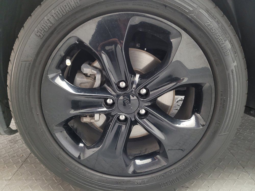 Used 2018 Jeep Compass Latitude w/ Popular Equipment Group FWD image 31
