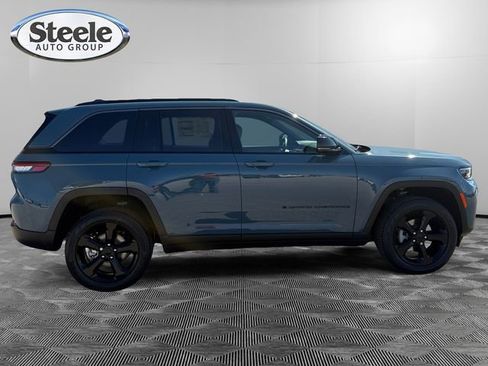 New 2026 Jeep Grand Cherokee Limited w/ Limited Altitude Package image 6