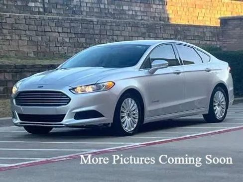 Used 2016 Ford Fusion S image 1