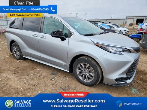 Used 2021 Toyota Sienna LE FWD image 5