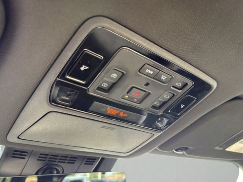Used 2025 Toyota Grand Highlander AWD Hybrid image 22