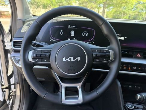 Used 2025 Kia Sportage EX w/ Premium Package FWD image 14