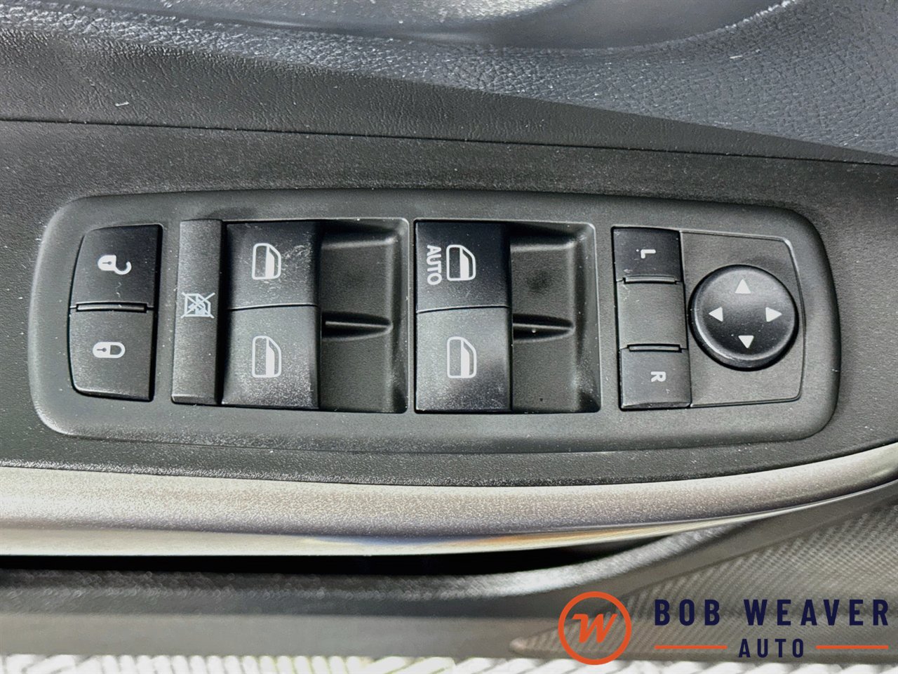 Used 2019 Jeep Cherokee Latitude w/ Cold Weather Group AWD/4WD image 21