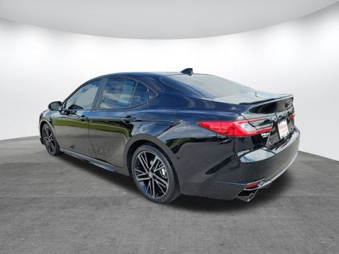 Used 2025 Toyota Camry XSE FWD image 7